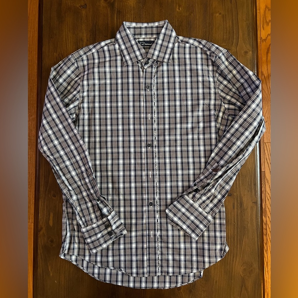 Men’s 7 Diamonds Button Up. Size M
